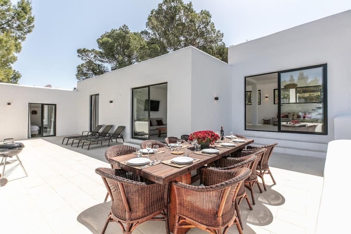 Sunset Villa With Pool And Seaview Cala Tarida  Exterior foto